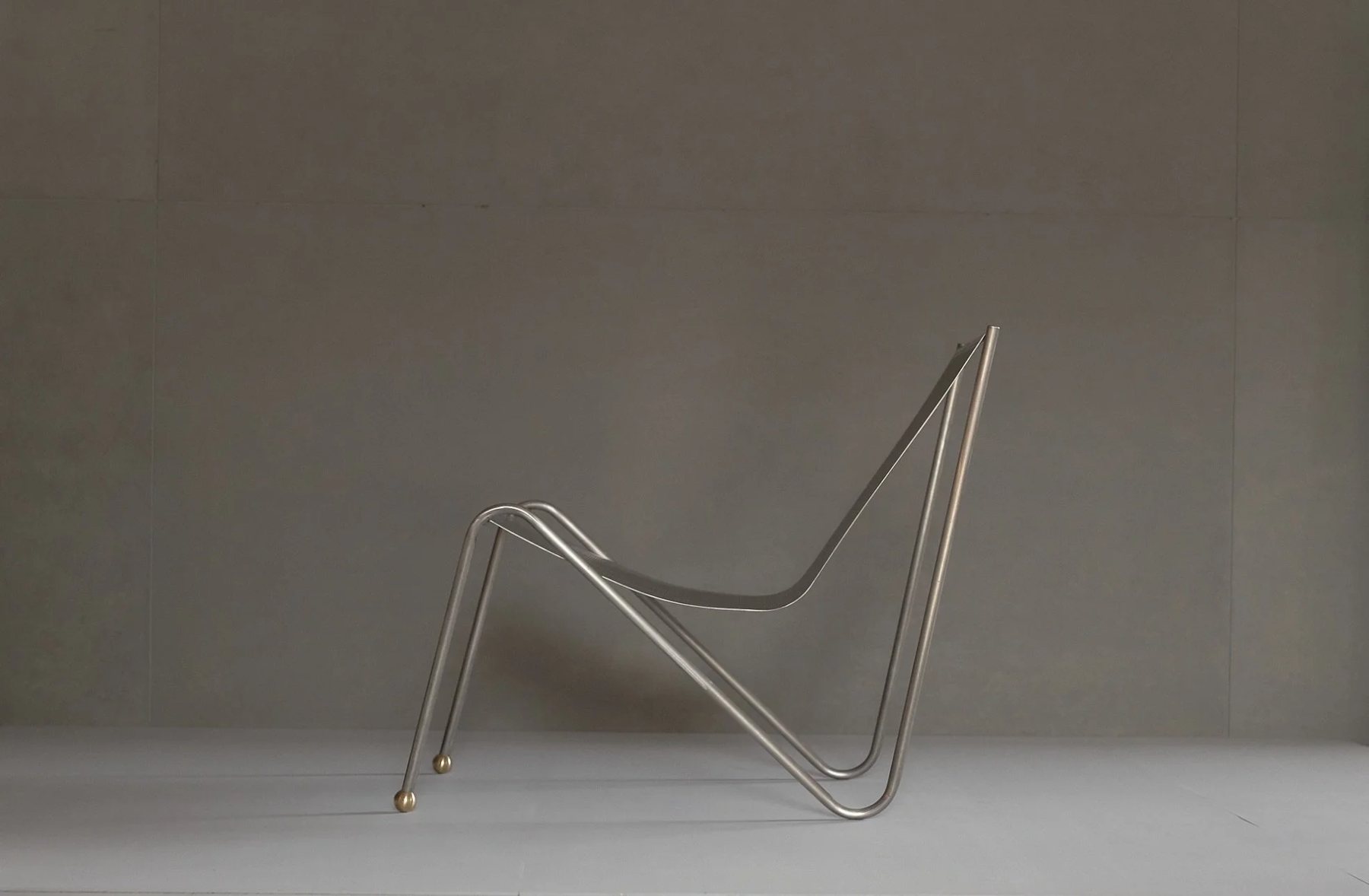 N.N Chair by Takashi Kita, seen from the side