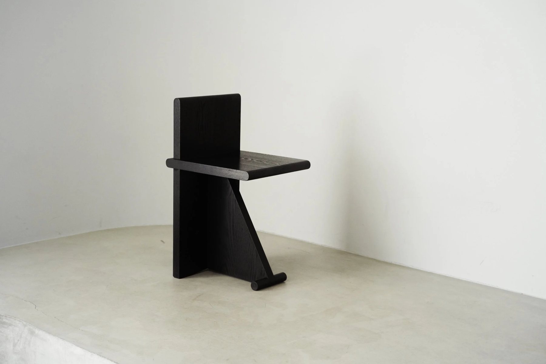 OISSU chair, square back, black